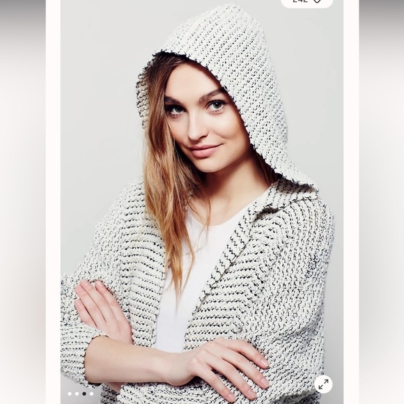 Free People Love Me Tender open Cardigan light blue fringe bottom hoodie Sz M - Picture 12 of 13